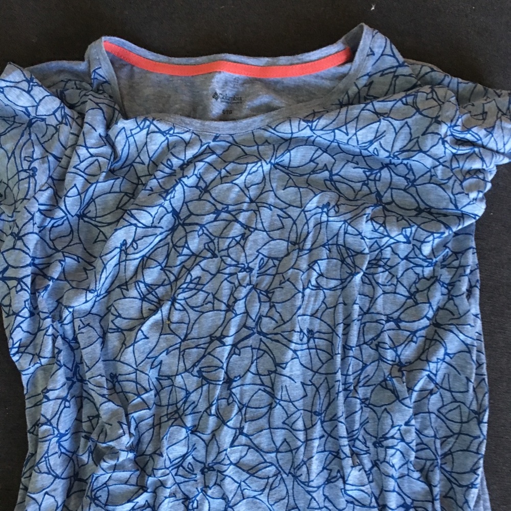 Columbia t-shirt